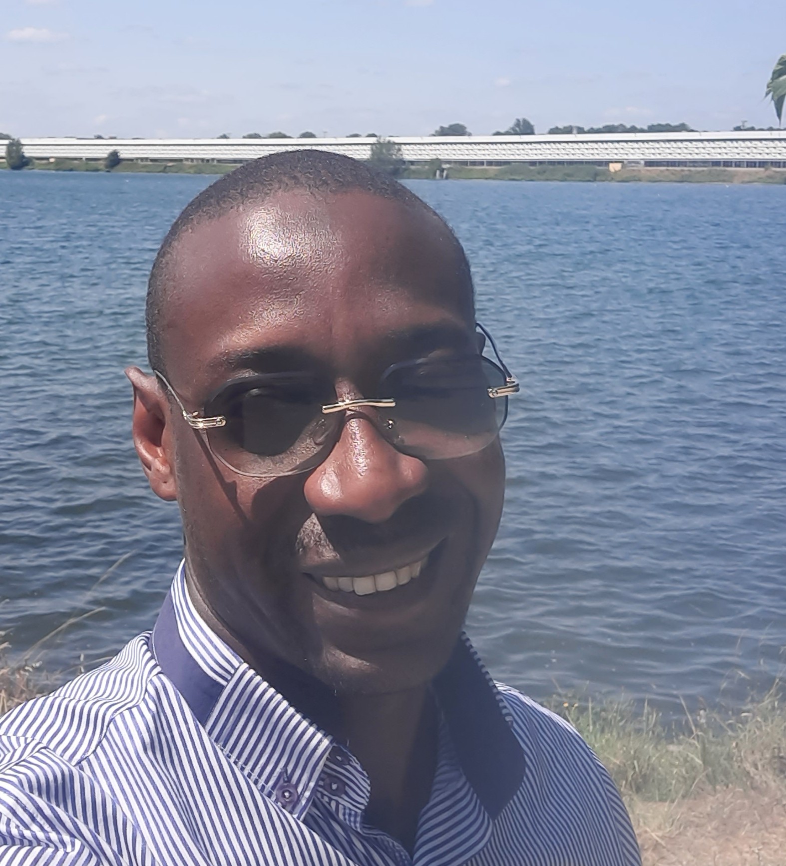 Profil de Reza, 40 ans, Rencontre à Daysland